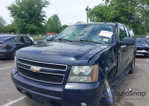 2008 Chevrolet Suburban 1500 Lt from USA, damaged, VIN 3GNFK16388G176479